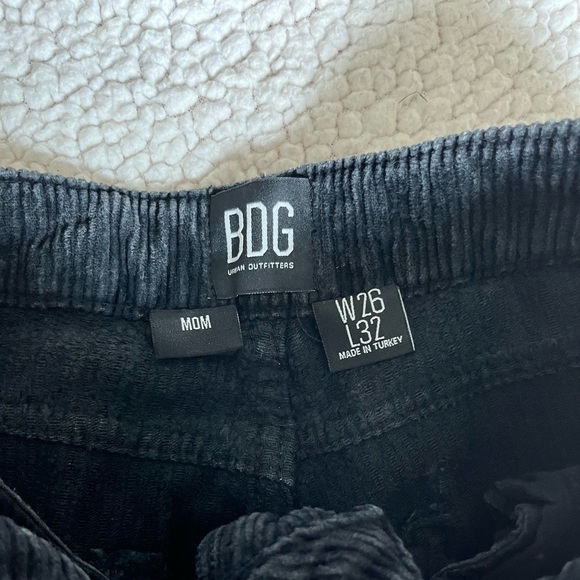 BDG corduroy pant, black with brown leather logo - Picture 4 of 4